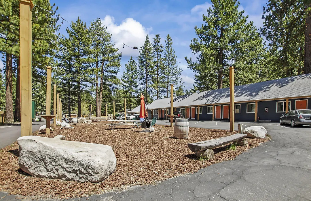 Playpark Lodge-1